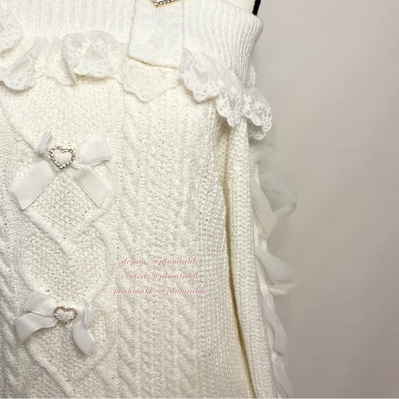 Liz Lisa Sweater - Picture 2 of 7